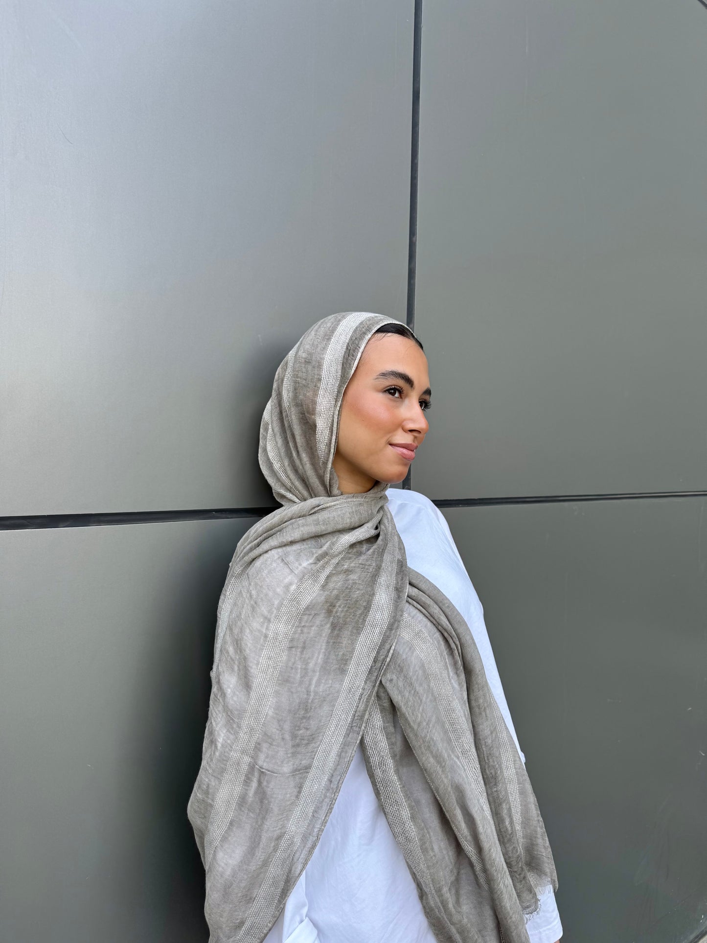 Linen & Lines