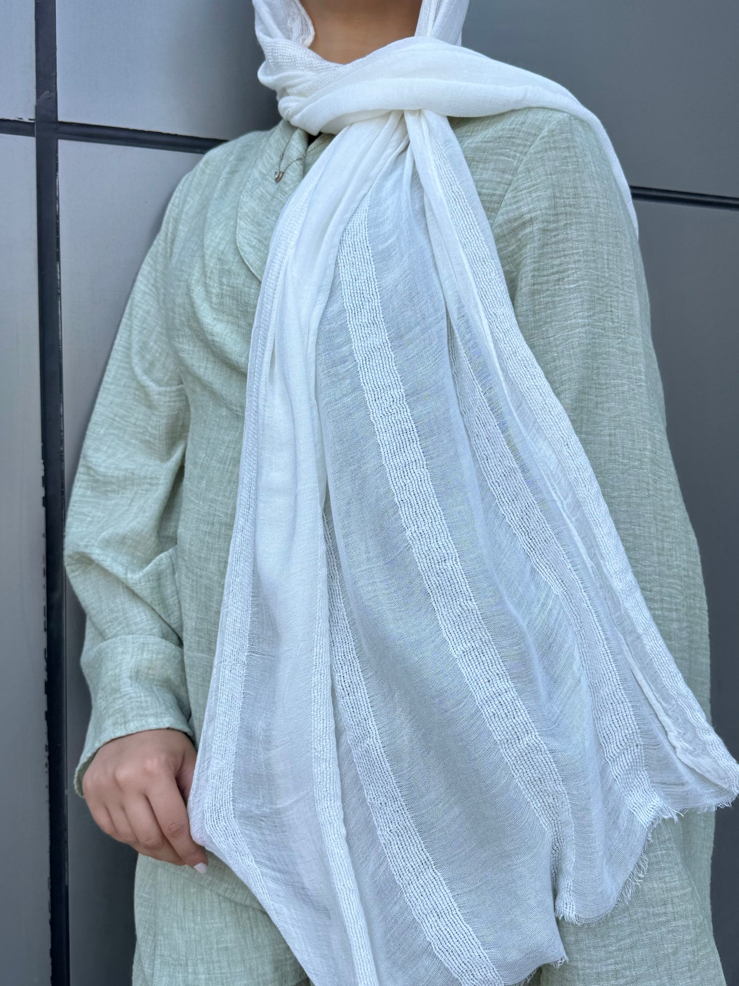 Linen & Lines