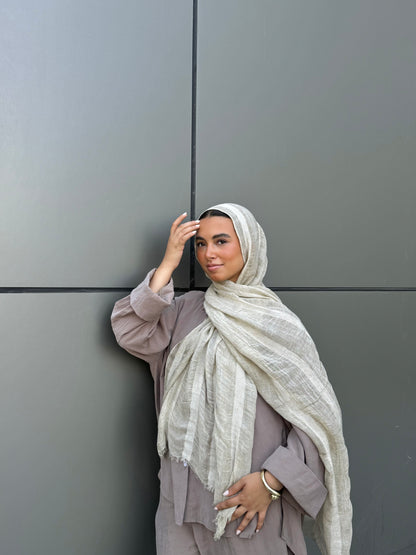 Linen & Lines