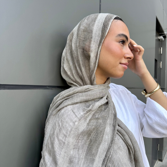 Linen & Lines